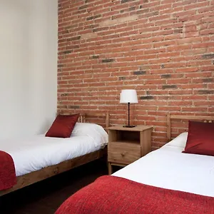 https://beautiful-eixample-flat-for-families-barcelona.catalonia-hotels.com